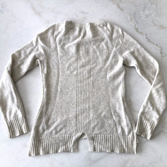 In Cashmere 100% cashmere grey crew neck sweater / pullover - Picture 2 of 4